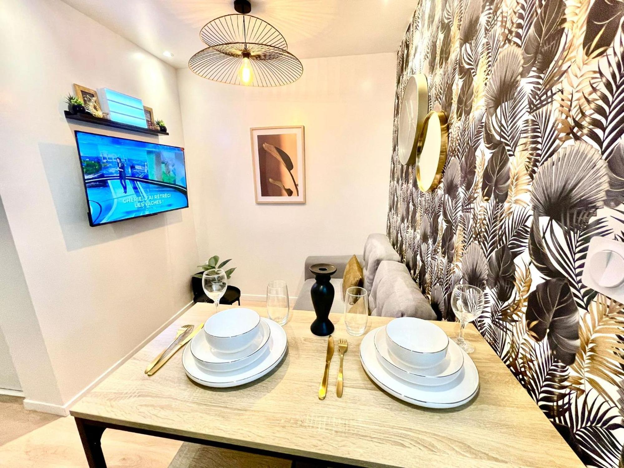 דירות Chic Oasis In רואן מראה חיצוני תמונה
